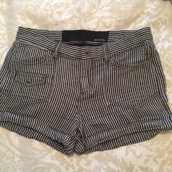Joe's Jeans Striped Linen Shorts w/ Metal Studs - Picture 2 of 6